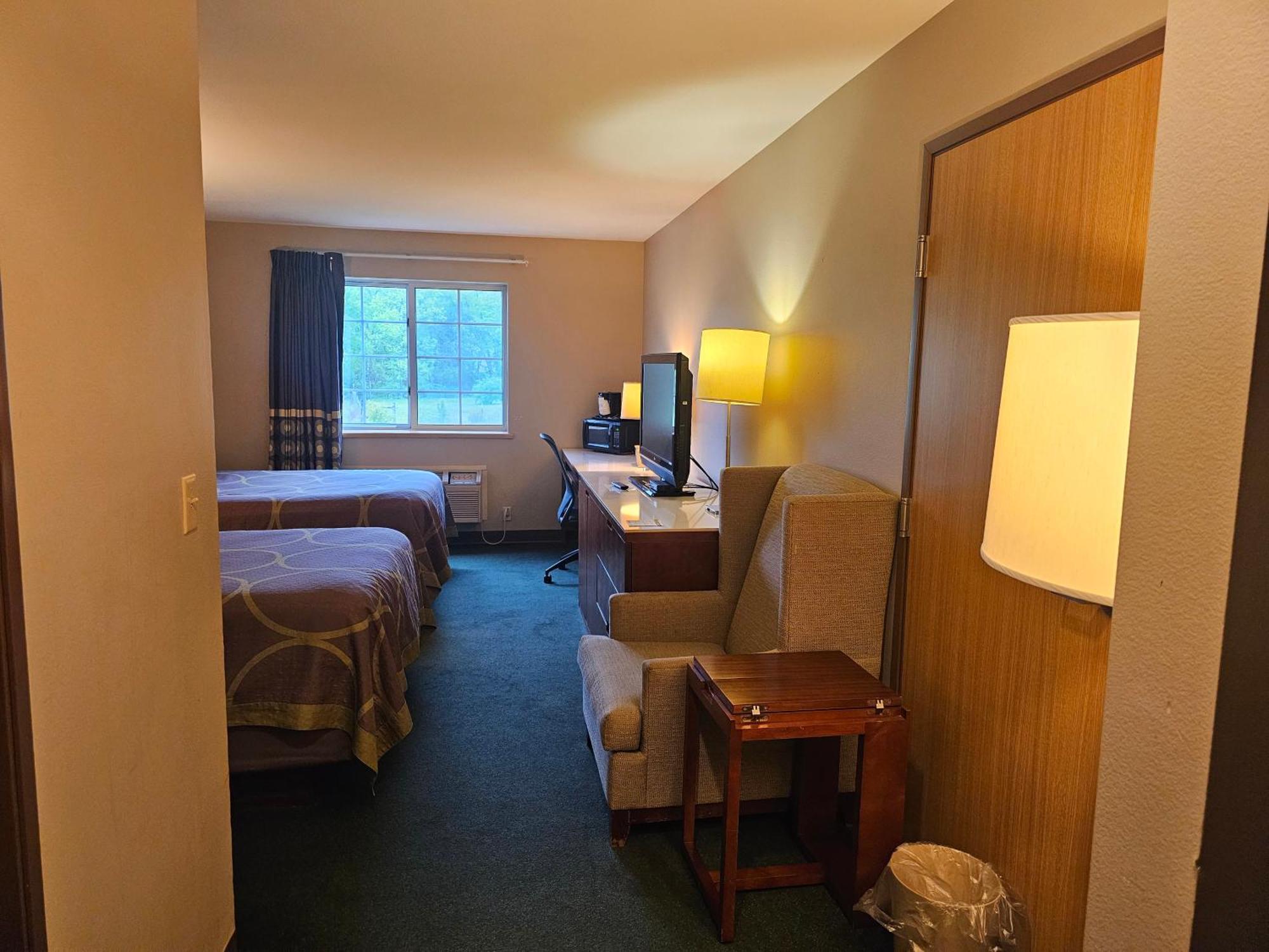 Super 8 By Wyndham Ava Motel Eksteriør billede