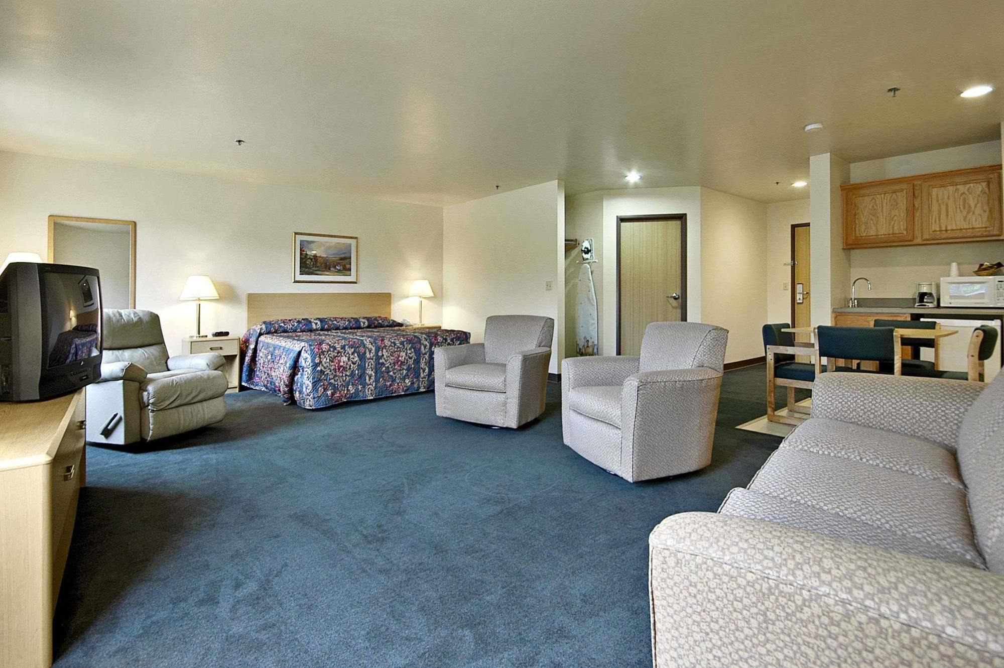 Super 8 By Wyndham Ava Motel Eksteriør billede